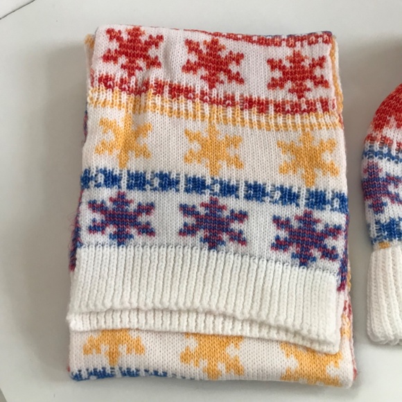 OLD NAVY Fair Isle Scarf and Hat Set NWT Rainbow Snowflake - Picture 4 of 12